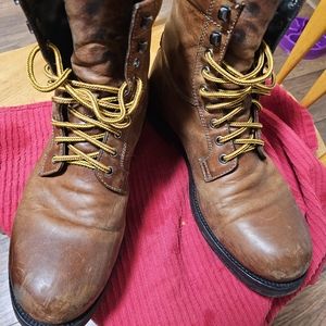 Frye Vintage Lace-Up Full grain leather  9.5. Made in Italy
